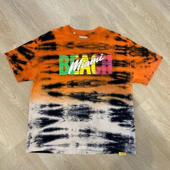 Gallery Dept. Size L Tee - Picture 2 of 6